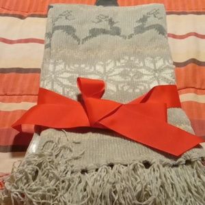 Scaf brand new reindeer Grey white brand new no brand